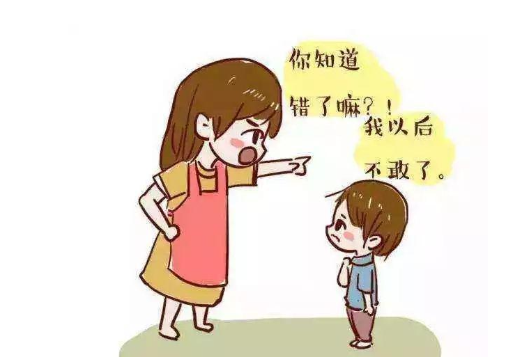 孩子动手打人，父母不要破口大骂，这种做法非